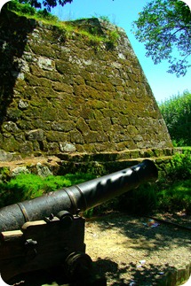 Canhão na entrada da Fortaleza de San Sebastián