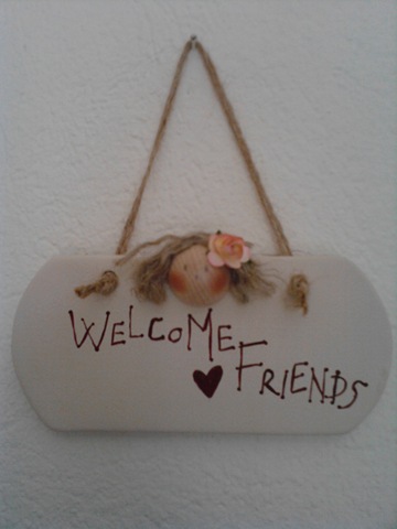 [targhetta ceramica welcome friends[6].jpg]