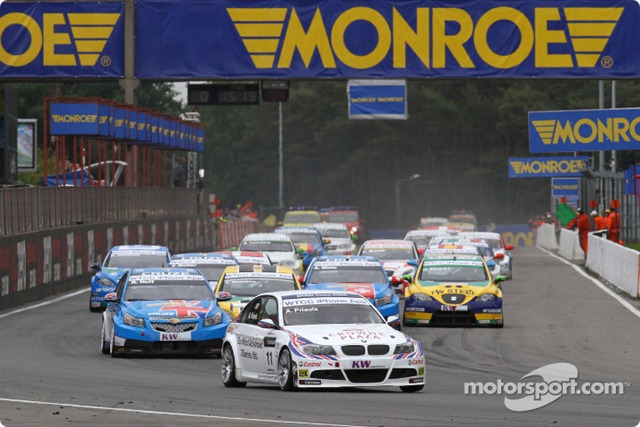 [wtcc-2010-zol-xp-0263[3].jpg]