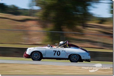 #70 3CP '61 Porsche 356B rdstr: Vic Skirmants