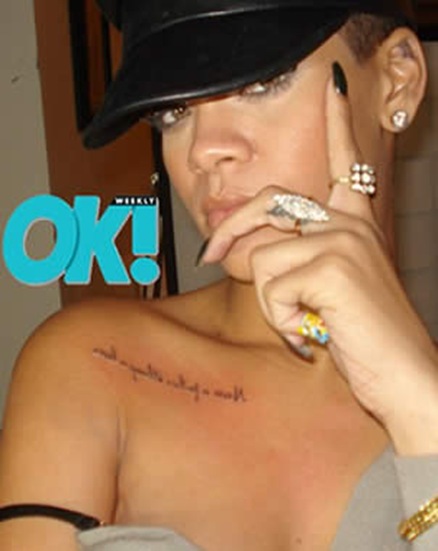 Rihanna y su nuevo tatuaje: " Nunca una caída, siempre una lección, puede leerse en la clavícula derecha de la cantante"