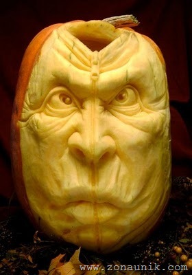 [carving-pumpkins-02[2].jpg]