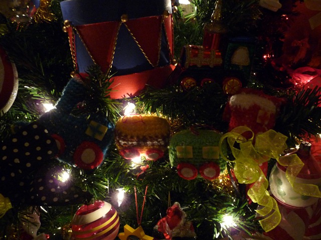 [Christmas Tree 2008 037[5].jpg]