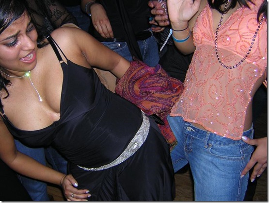 hot-kolkata-night-party-pictures-7_thumb%5B3%5D.jpg