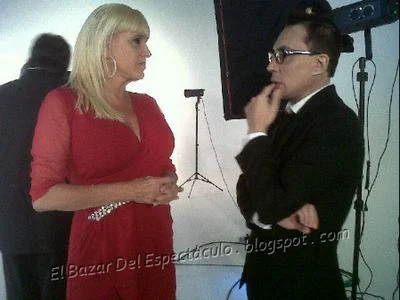 Back Polino y Valeria Lynch.png