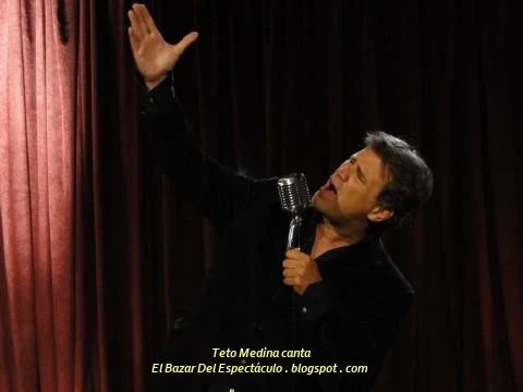 Teto Medina canta.JPG