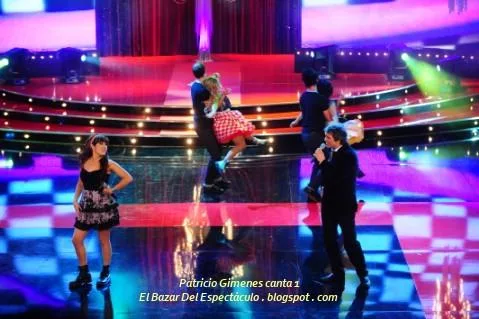 Patricio Gimenes canta 1.JPG