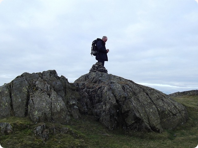 unnamed summit outcrop