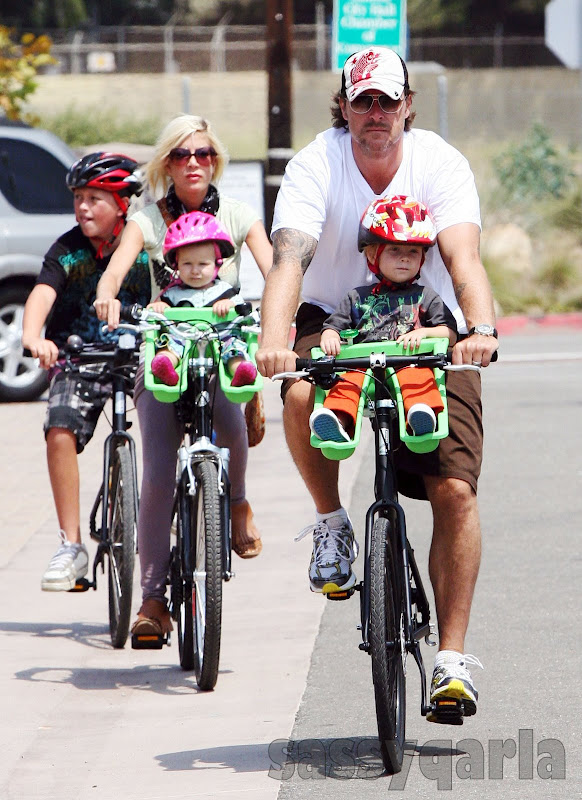 Tori Spelling and Family: Bike Day!