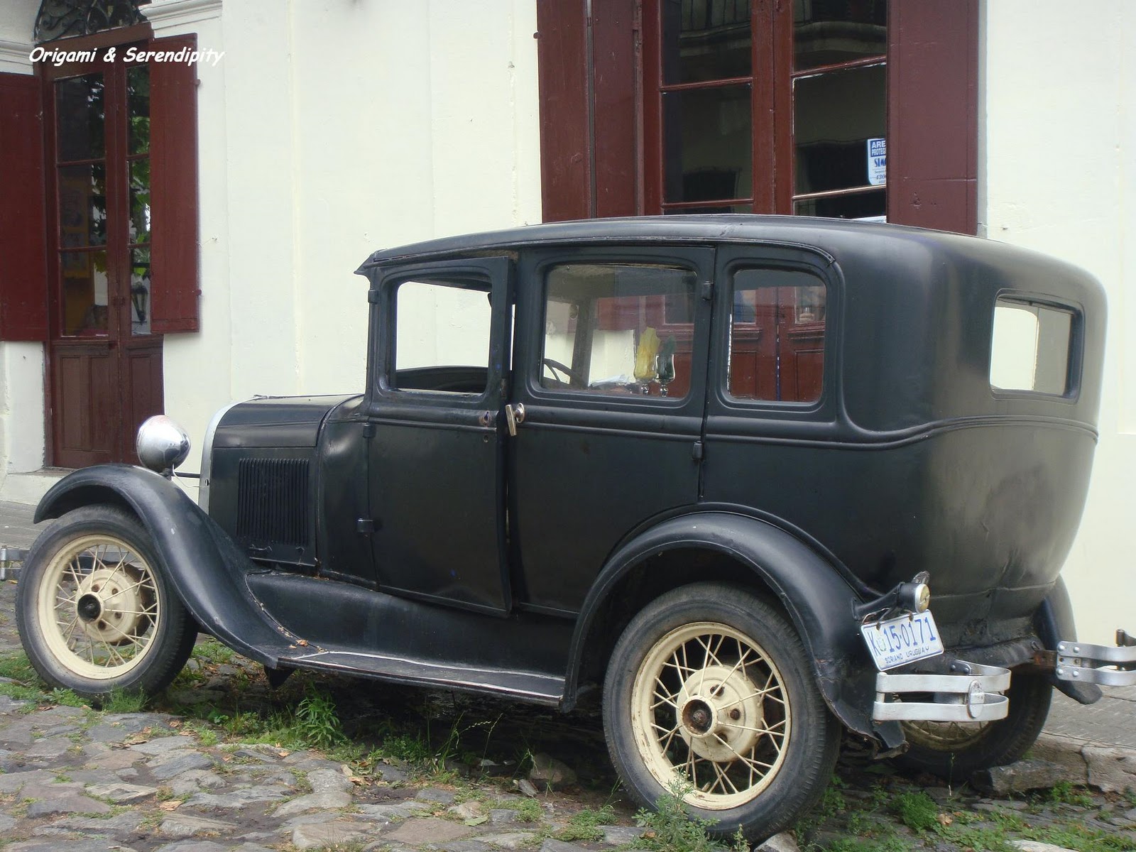 Autos antiguos, Autos de colección, Colonia del Sacramento, Uruguay, Elisa N, Blog de Viajes Argentina