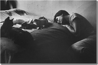 Elliot_Erwitt_NYC_Mother_and_Child