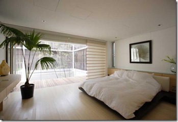 2-modern-japanese-bedroom-setting-shimogamo-house-by-edward-suzuki-architects-500x333