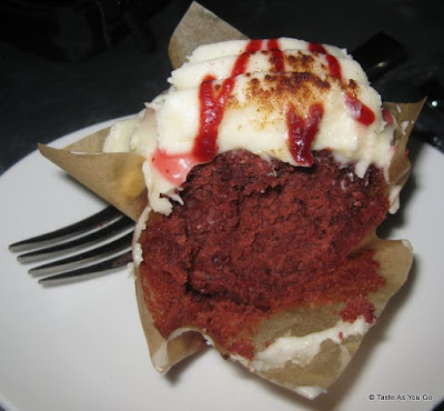 Crimson-and-Cream-Cupcake-Sweet-Revenge-New-York-NY-tasteasyougo.com