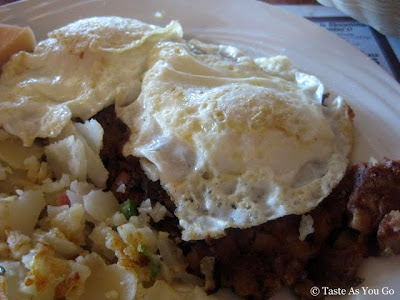 Corned Beef and Eggs at Clinton Station Diner in Clinton, NJ - Photo by Taste As You Go