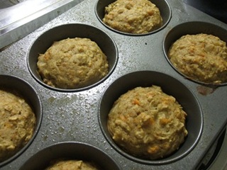 carrot apricot muffins