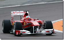 Alonso con la Ferrari F150