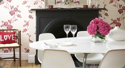 Floral wallpapered dining room