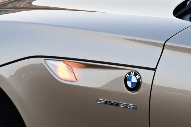 [BMW Z4 2009 39[3].jpg]