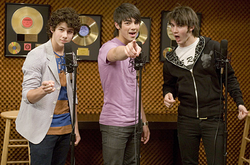 jonas brothers with hannah montana