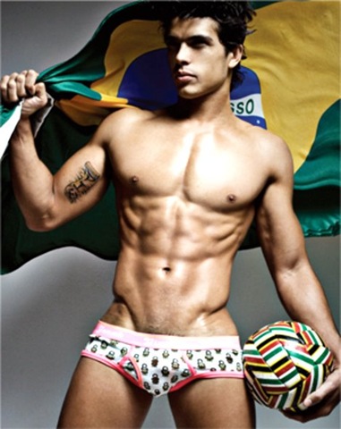 [gay brazil1[9].jpg]