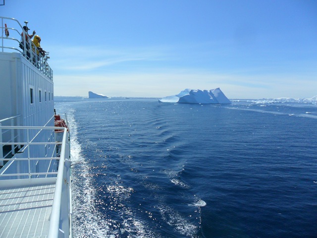 [Port Stern Iceberg[3].jpg]