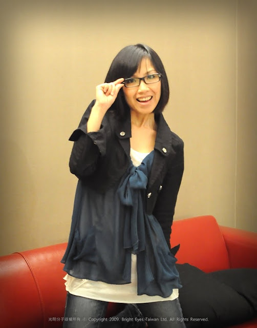 Yahoo! 奇摩摩人的雲端印刷新體驗．眼鏡桌曆誕生記－光明分子．眼鏡