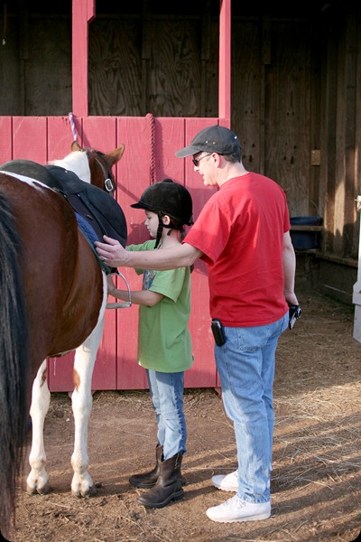 Horseback riding lesson chloe and dad