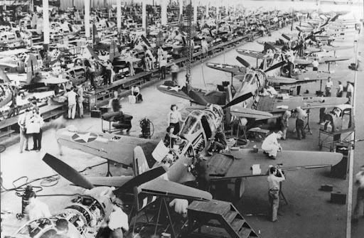 Цех по сборке самолетов Bell P-39 «Аэрокобра» в США