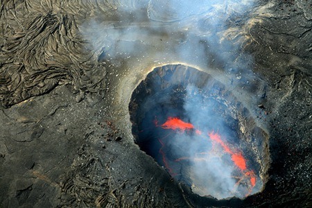[Kilauea Volcano[3].jpg]