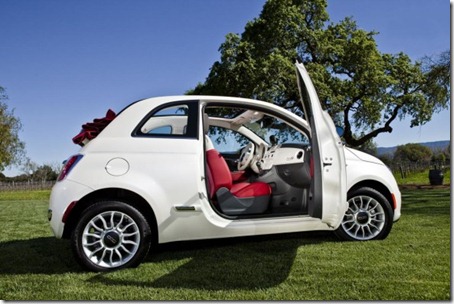 2012-Fiat-500C-Side-View