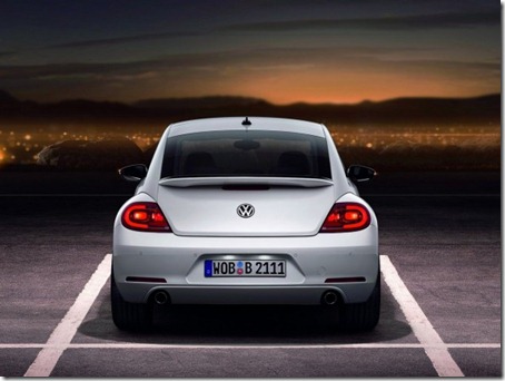 2012-Volkswagen-Beetle-White-Rear