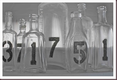 DIY Table numbers - Spray Bottles