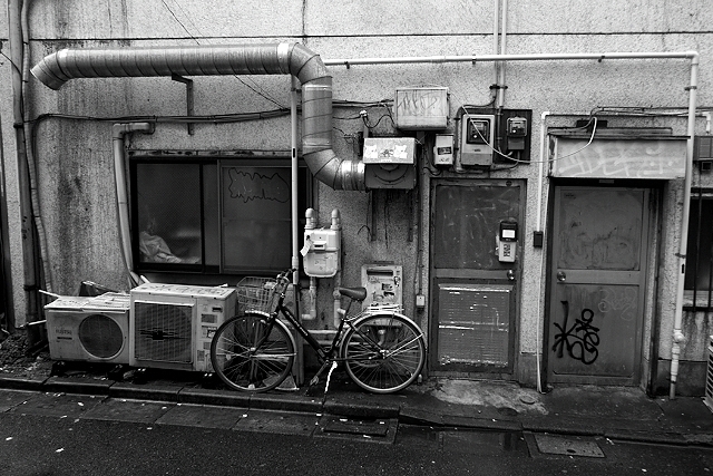 Shinjuku Mad - Empty places bring back memories 18
