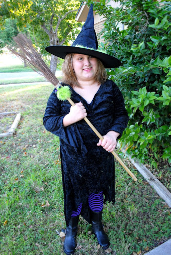 Keep it Complicated: Alaina the Preteen Witch