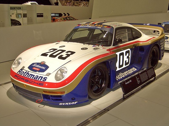 [800px-Porsche_961_Coupe_1986_frontleft_2009-03-14_A[2].jpg]
