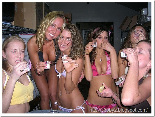 Bar Girls Hot Pictures and Photos