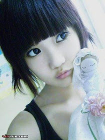 http://lh6.ggpht.com/_gJWHgjKojMY/TEhN-urLMgI/AAAAAAAABCk/LEr4bnaNeOQ/s800/asian-emo-girl11.jpg