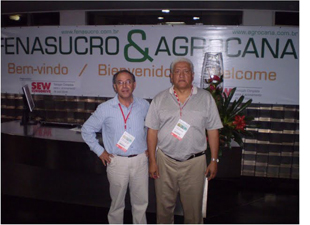 Click para ver más imágenes de los eventos Peruanos Marco Polo y Carlos Albuquerque en Fenasucro- Brasil 2009