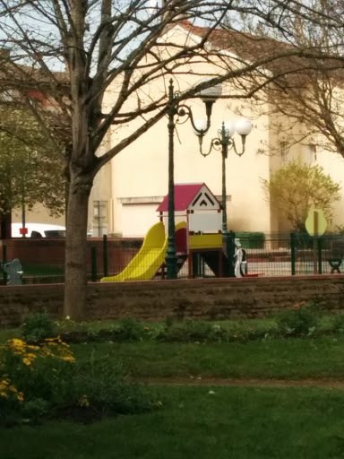 Montaigut Playground