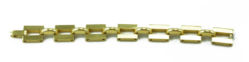 gold link bracelet. Unsigned gold link bracelet