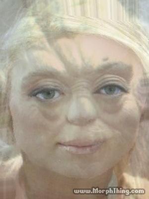 [Paris-Hilton-and-Yoda[2].jpg]