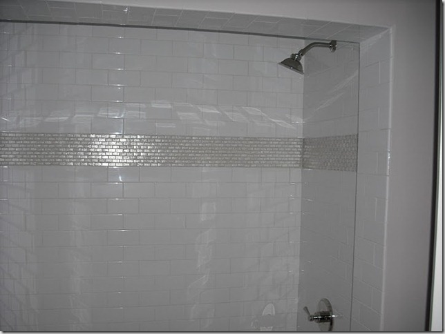 Things That Inspire Subway Tile This Bathroom Uses A Small Shimmery Mosaic Tile As Decorative Element To Break Up The Expanse Of Subway