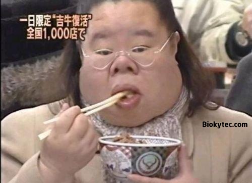 gorda%2520japonesa%2520comiendo%2520-%2520Biokytec.com%255B3%255D.jpg