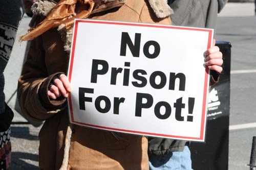 [no prison for pot[3].jpg]