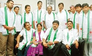 [Chiranjeevi_committee_144471196[12].jpg]