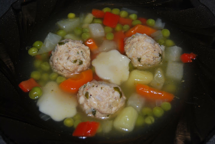 Supa de legume cu perisoare