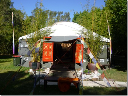 01 Yurt