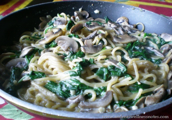 [Garlic pasta with creamy mushroom sauce 03[5].jpg]