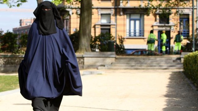 [Copy of 14 5 2010 Right says Fred Nile, ban the burqa[5].jpg]