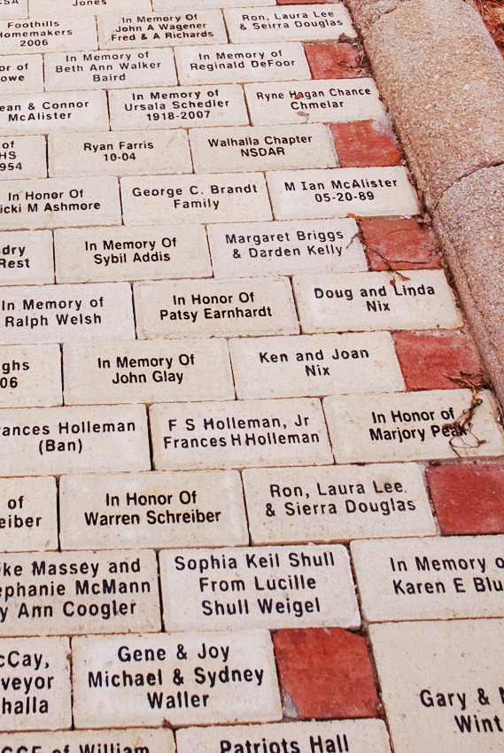 [memorial bricks[3].jpg]